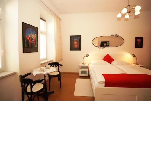 Freundliches Apartment mit Innenhof-Garten