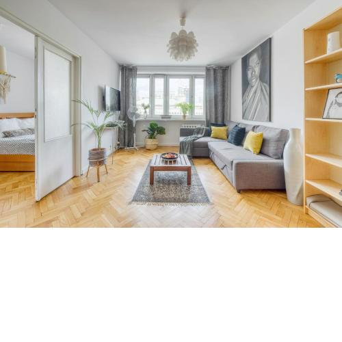 Full Apartment BEST Location in Center