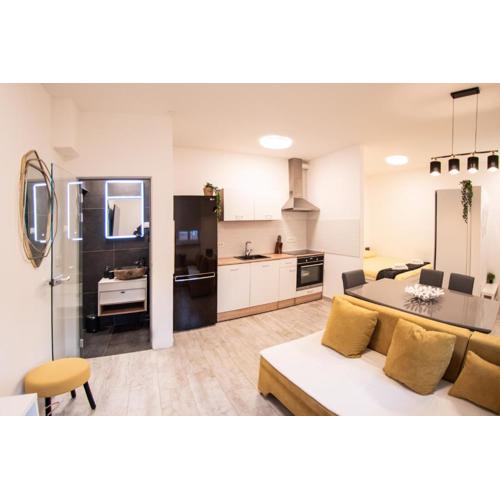 Funktastic Central Maksimir Condo