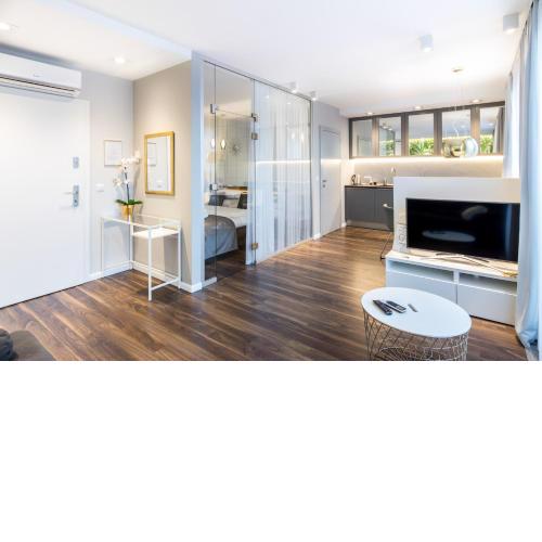 GA Luxury Apartments W21