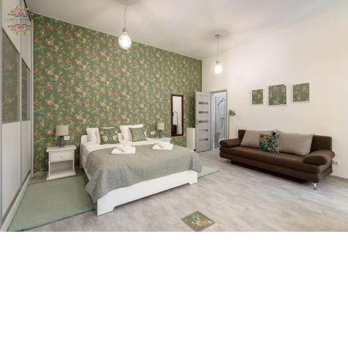 Gabby's Hideaway Central Budapest