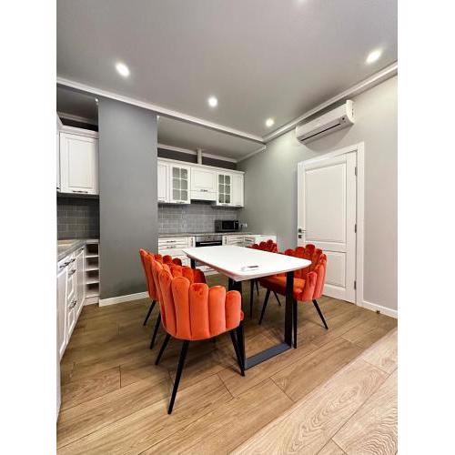 Gagarin Plaza Stylish Apartment