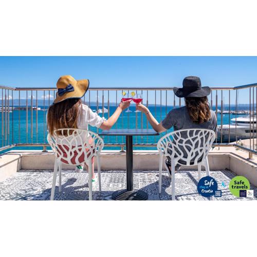 Galeria Valeria Seaside Downtown - MAG Quaint & Elegant Boutique Hotels