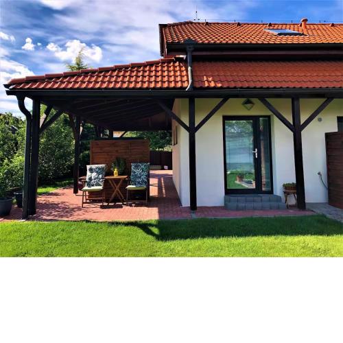 Garden studio apt-FREE parking,close D8,metro,EXPO