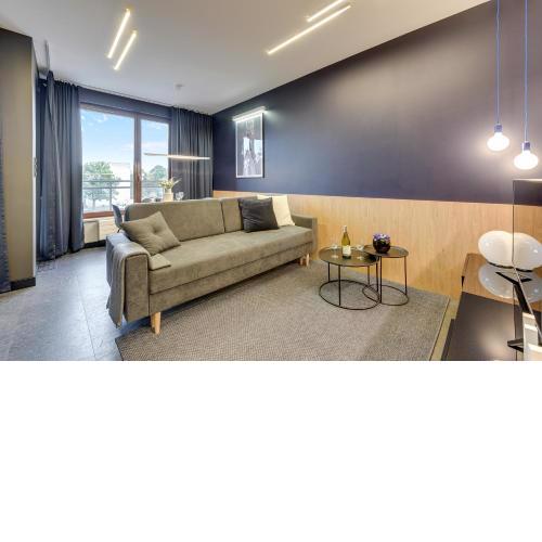 GARNIZON Apartment with parking & balcony