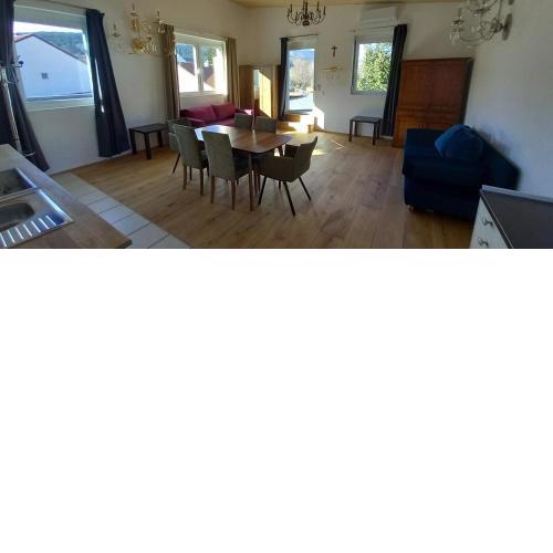 Gästewohnung "Vinothek im Piestingtal"