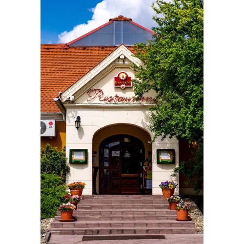 Gastland M0 Hotel & Conference Center