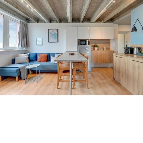 Gdynia z widokiem na morze by Downtown Apartments