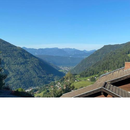 Gemütliches Bergappartement mit Seeblick