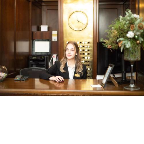 George Hotel