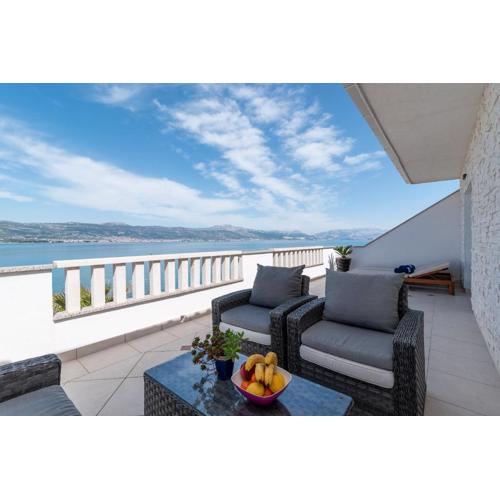 Geräumige Ferienwohnung Mit Meerblick