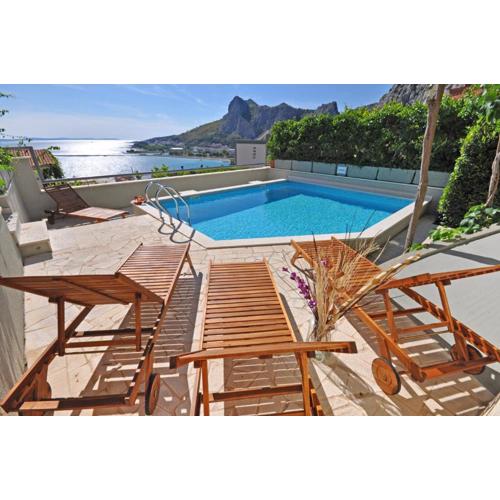 Geräumiges Ferienhaus In Omiš Mit Privatem Pool