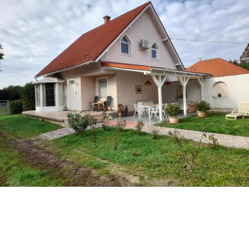 GESZTENYÉS Vendégház