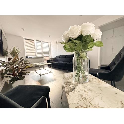 Glam House