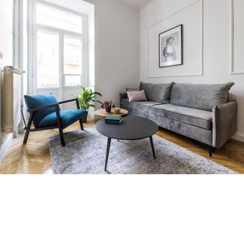 Glamorous Studio with High Ceiling near Metro WWA20