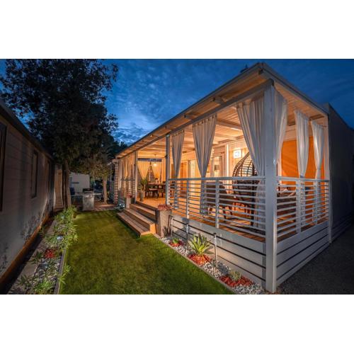 Glamour Mobile Home
