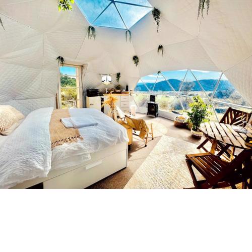 Glamping Hohe Wand - Zelt mit Sternenfenster und Whirlpool