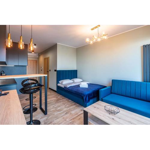 Global Park 25th View Studio by BookingHost