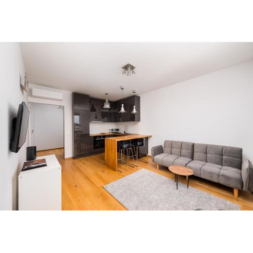 Gocław Urban Chic Apartment by BookingHost