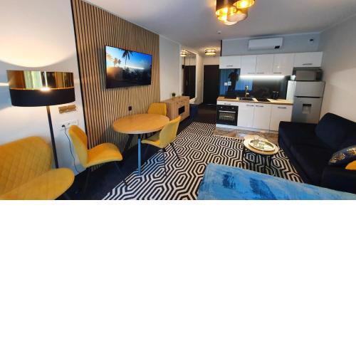 Gold Horizon Apartament SR z Klimatyzacją i Garażem