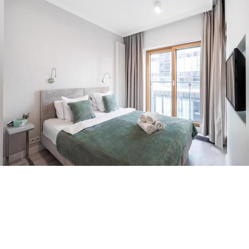 Golden Apartments -City Center - Mennica Residence