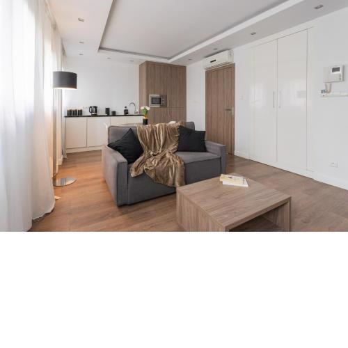 Golden Apartments Warsaw - Browary Warszawskie - Luxury & Cozy Apartments - Oxygen Residence- Wronia