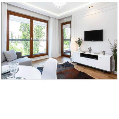 Golden Apartments Warsaw - Luxury One Bedroom - Grzybowska 85-220