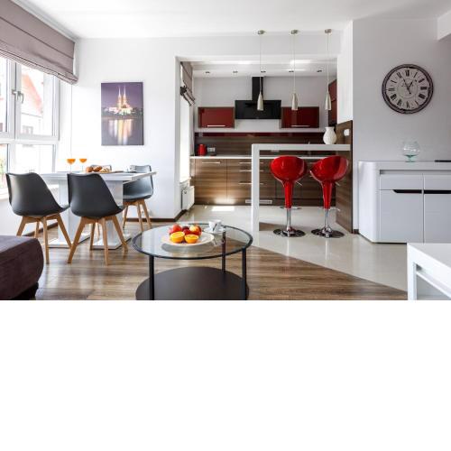 Golden Apartments Wroclaw - Two Bedrooms - Great Location&Legnicka