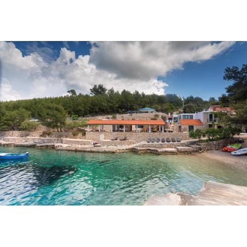 Golden Bay Hvar