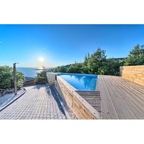 Golden Haven Luxe Glamp Resort