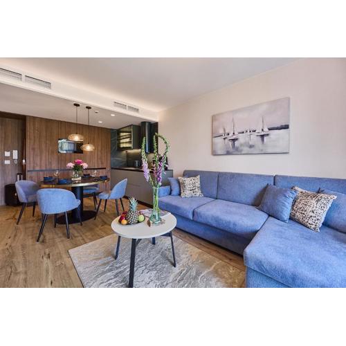 Golden Hour Apartments- Loft H 216