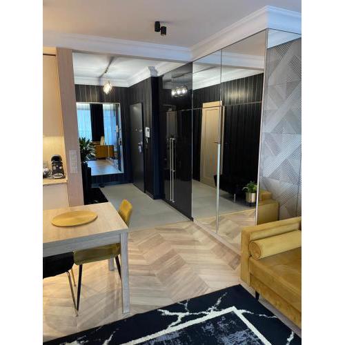 Golden MOOD City Apartment