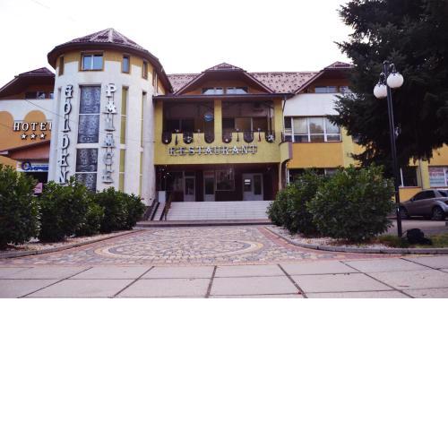 Golden Palace