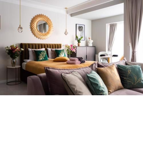 Golden Prince Apartment, so close to Rynek! Free parking included.