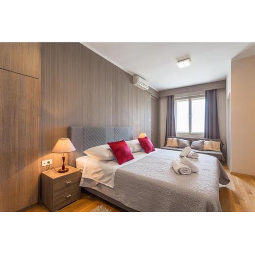 Golden Split Rooms