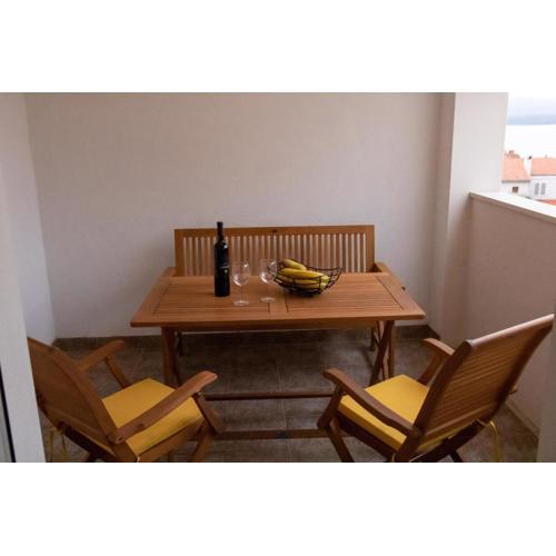 Golden Sun Apartment