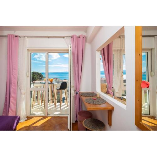 Golden View Apartment