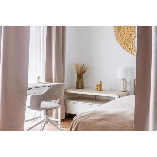 Golden Wings Warszawa by Aparo -- Cicha Okolica, Nowy Apartament, Taras, Łóżeczko dla dziecka, Nowoczesne Bemowo