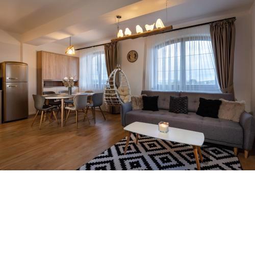GOLDENapartment
