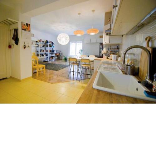 Good Ambiance, center, arty apartment