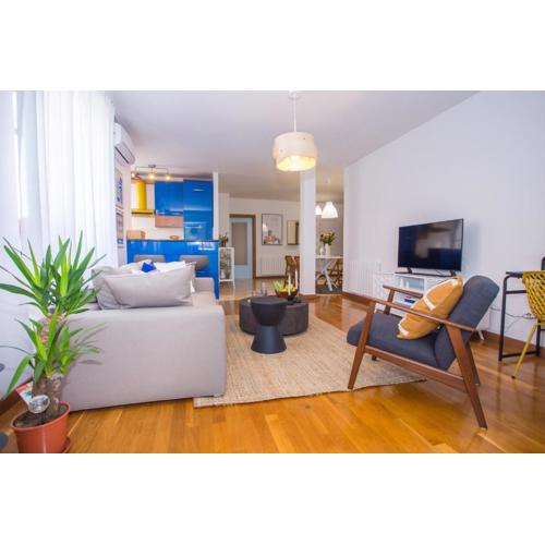 Good Mood 2-bedroom apartment 10mins from beach
