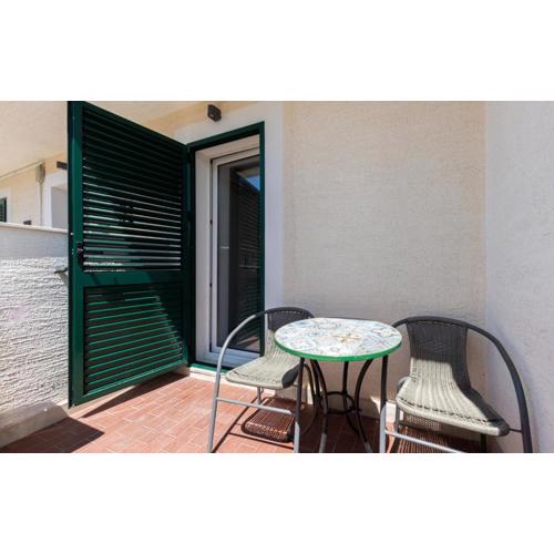 Gorgeous Apartment In Baska Voda