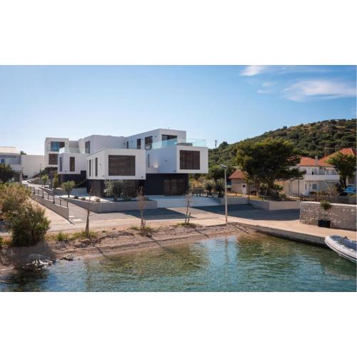 Gorgeous Apartment In Betina With Wifi