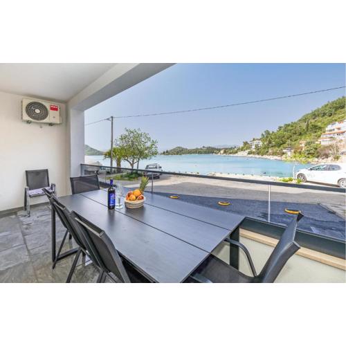 Gorgeous Apartment In Blace