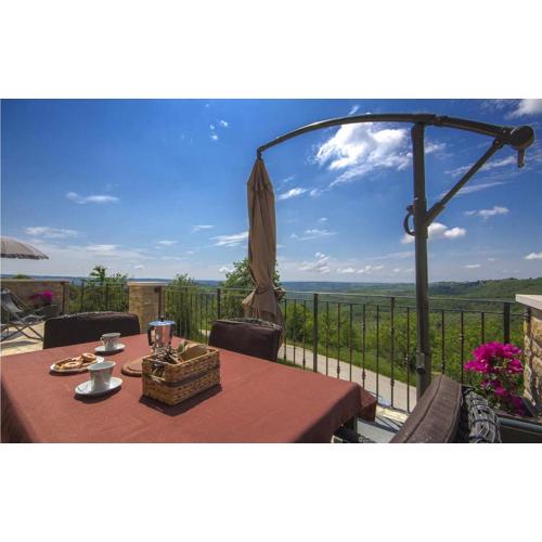 Gorgeous Apartment In Buje With Wifi