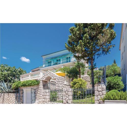 Gorgeous Apartment In Dramalj