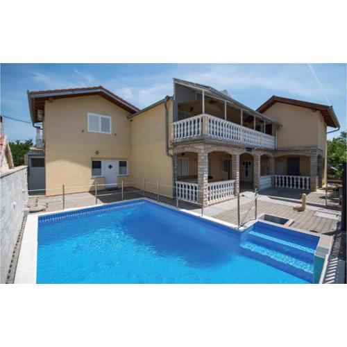 Gorgeous Apartment In Kakma With Wifi