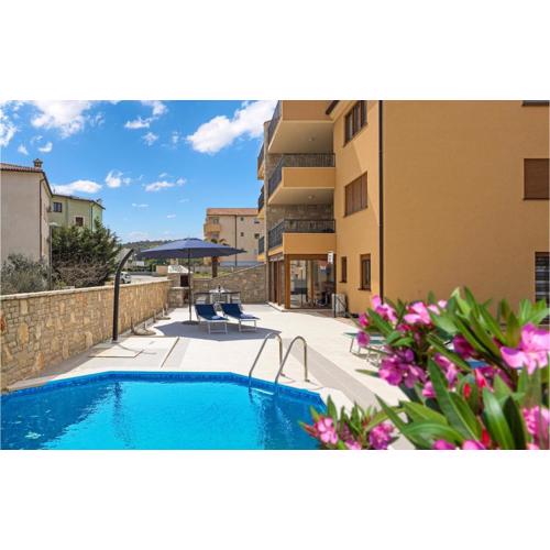 Gorgeous Apartment In Liznjan With Wifi