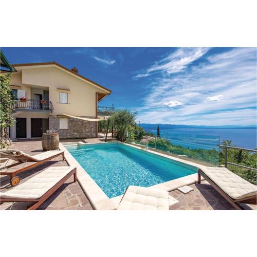 Gorgeous Apartment In Matulji With Wifi