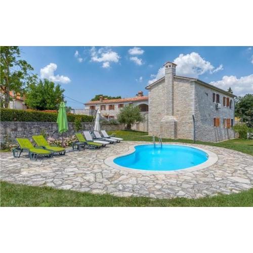 Gorgeous Apartment In Pazin With Wifi